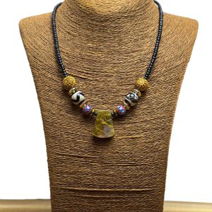 CRYSTAL PENDANT NECKLACE