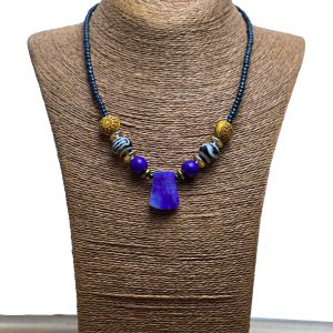 CRYSTAL PENDANT NECKLACE