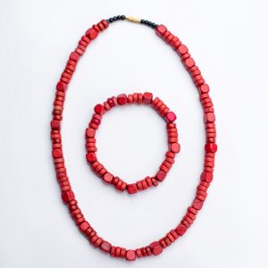 WOOD NECKLACE AND BRACELET SET