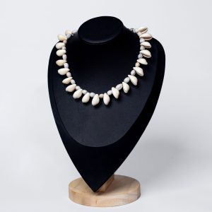 Teardrop&Cowrie Chocker Necklace