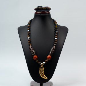 TRIBAL HORN NECKLACE